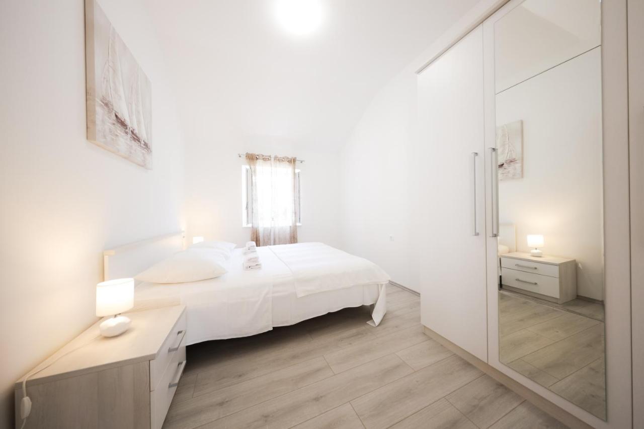 Two Bedroom Apartment In The Old Town Marija 자다르 외부 사진