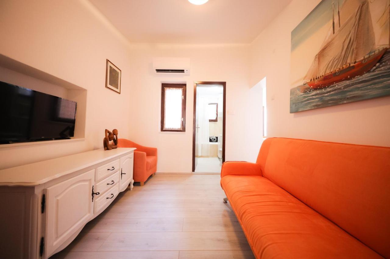 Two Bedroom Apartment In The Old Town Marija 자다르 외부 사진